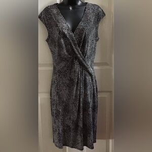 Ann Taylor Black and White Midi Dress Size 6 Petite